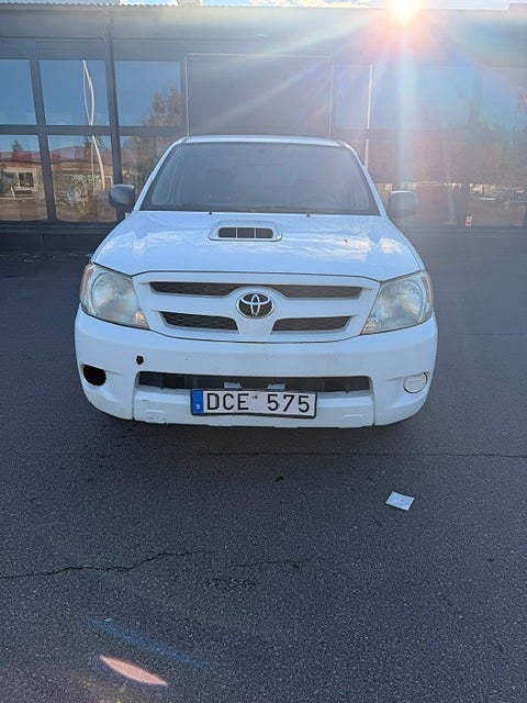 Toyota HiLux Extra Cab 2.5