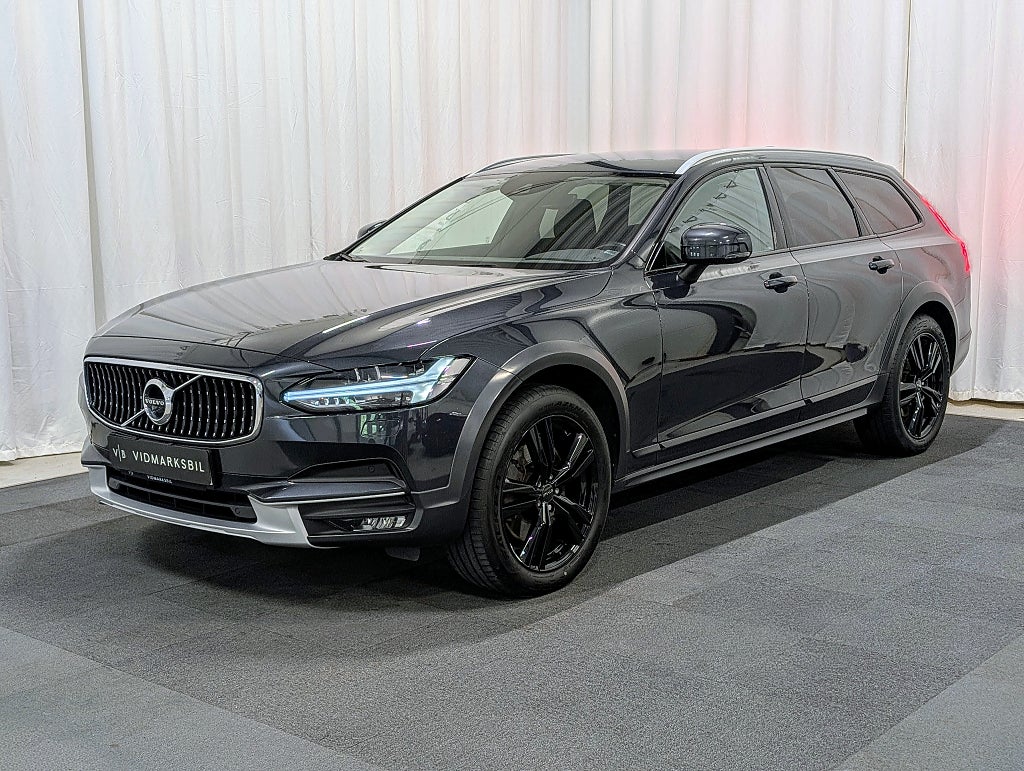Volvo V90 Cross Country D4 AWD Geartronic Pro|360°|GPS|Drag|Värmare|