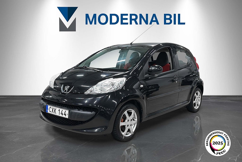 Peugeot 107 1.0 68hk Bluetooth LM-Fälg 360kr-årsskatt Nybesiktigad