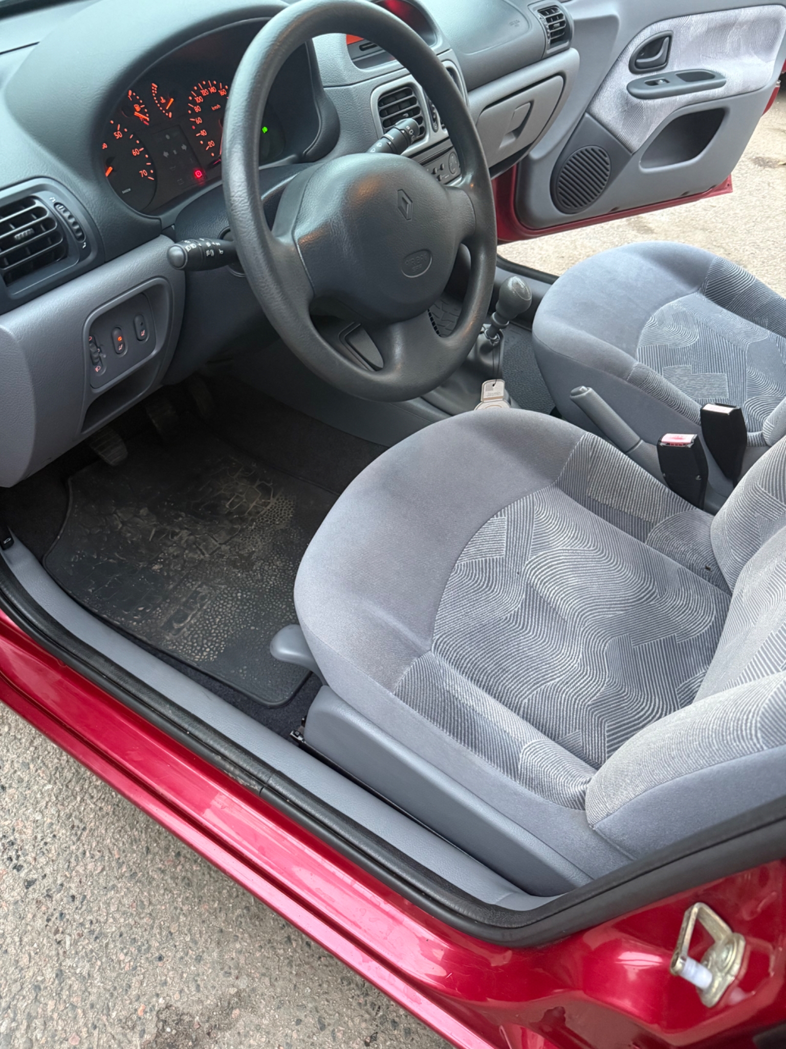 Renault Clio 2001, bild 3/36