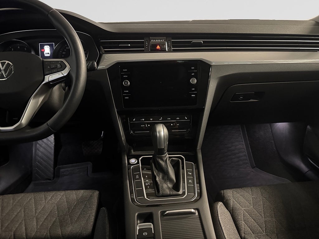 Volkswagen Passat Sportscombi 1.5 TSI Aut Adapt farth Dragkrok Rattvärme bild 11