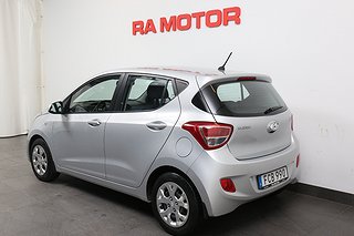 Halvkombi Hyundai i10 4 av 9