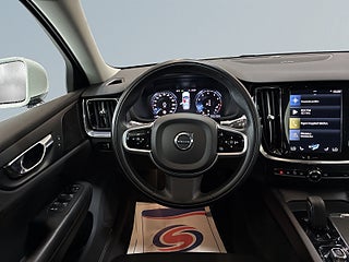 Volvo V60 B4 Momentum Advanced S&V-hjul/Carplay/H/K/Kamera/Drag – bild 9