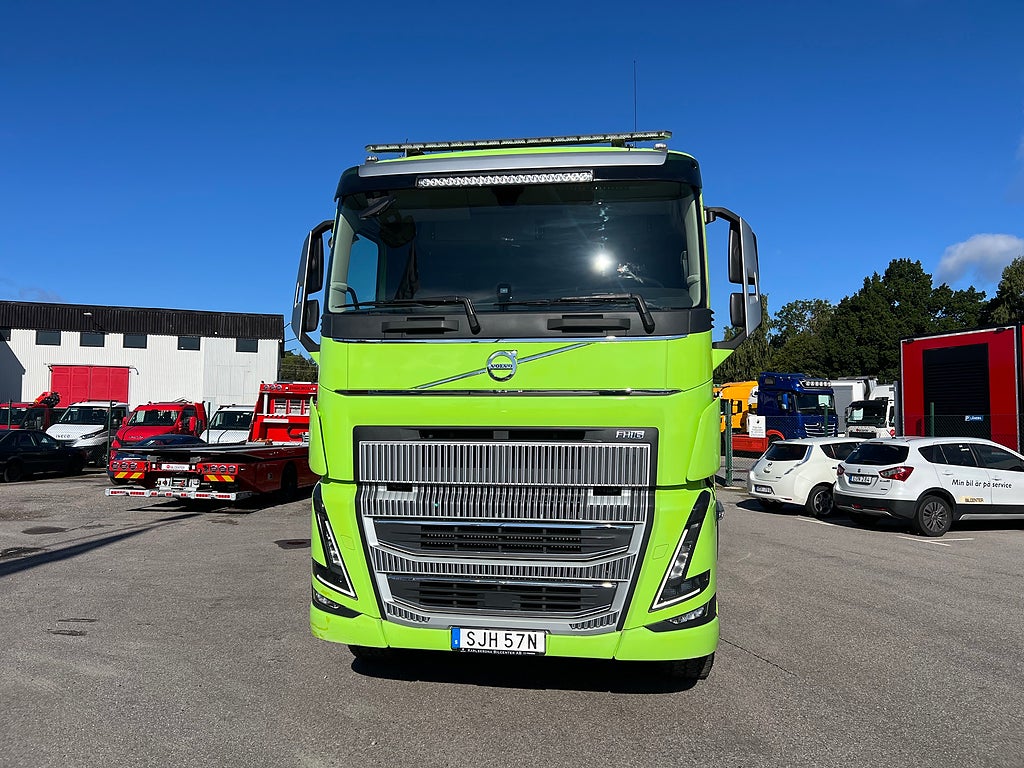 Volvo FH16 550 8x4*4 Tridem Tippbil I-See, Fullutrustad