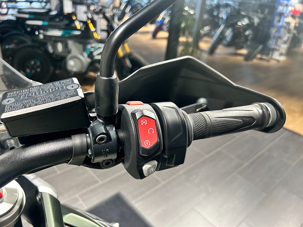 Triumph Tiger 800 XCX/LeoVincé/Sidoväskor/Motorbågar/2271mil