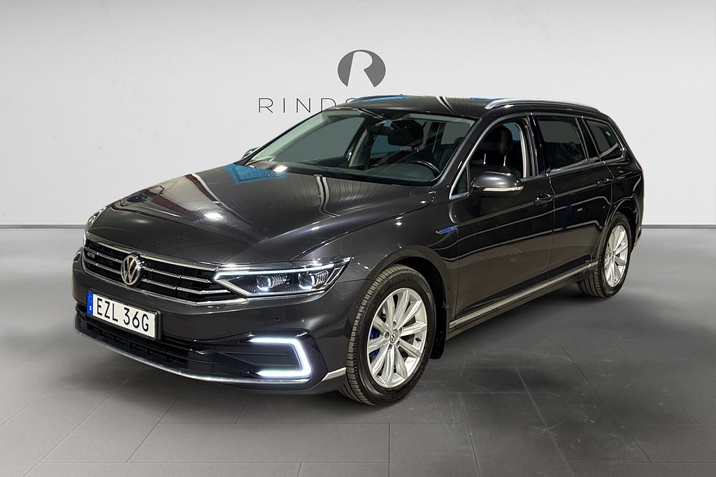 Volkswagen Passat SC GTE 218 HK DSG DRAG B-VÄRM NAVI B-KAMERA CARPLAY  