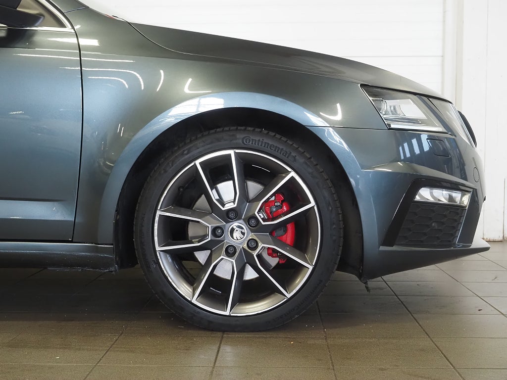 Skoda Octavia Kombi 2.0 TDI 4x4 RS Premium Dragpkt D-Värm 2018