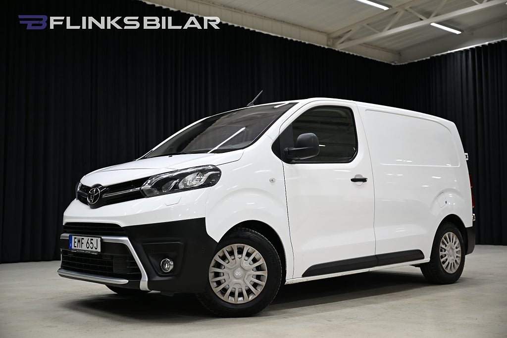 Toyota ProAce 1.5 D-4D 120HK Drag|Värmare|Backkamera|Lågmil|NyKamrem