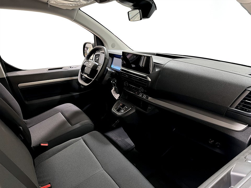 Bild på Citroën Jumpy Spacetourer PLUS BlueHDi 9-SITS Aut - HYRBIL