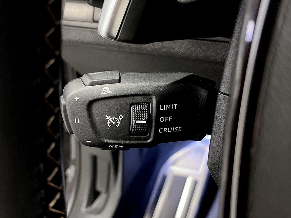 Bild på Peugeot 5008 GT 1.2 PT 130hk Aut - B-KAMERA, CARPLAY