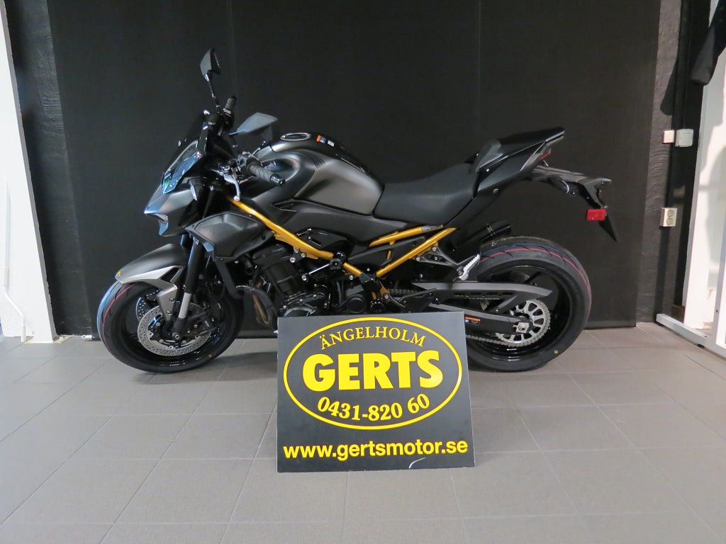 Kawasaki Z 900 PERFORMANCE 