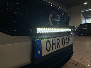 Volvo XC40 D4 AWD Geartronic R-Design Drag H/K Pvärm Pano GPS SoV – bild 23
