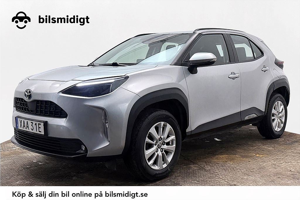 Toyota Yaris Cross Hybrid AWD-i Kamera P-Sens Rattvärme MOMS 116hk