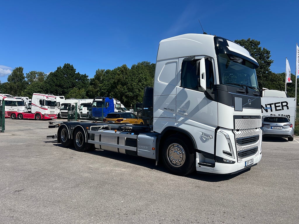 Volvo FH13 540 6x2 Containerede / Lösflaksbil, I-See