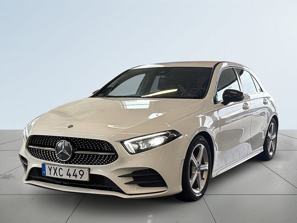 Mercedes-Benz A 200 7G-DCT AMG Line S&V-hjul Backkamera Carplay P-värm