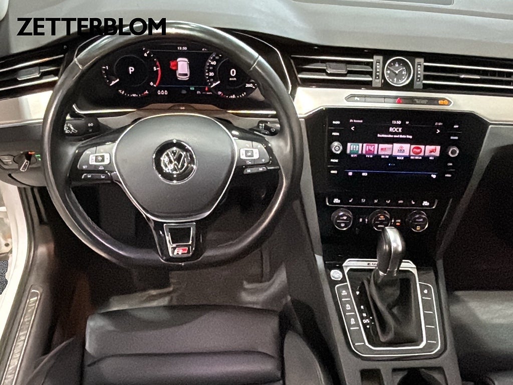 Kombi Volkswagen Passat 10 av 15