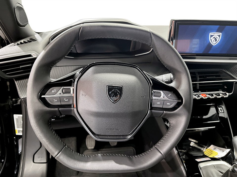 Bild på Peugeot 2008 Allure 1.2 PT 130hk CARPLAY P-SENSORER