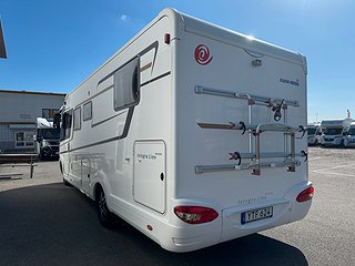 Husbil-integrerad Eura Mobil Integra Line 725 QB 150HK 22 av 23