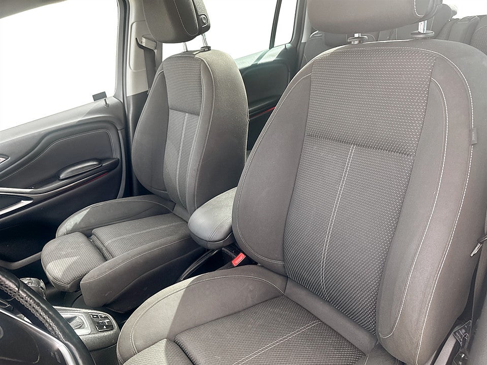 Bild på Opel Zafira Tourer Business 2.0 CDTI 170hk Aut 7-SITS B-KAMERA 