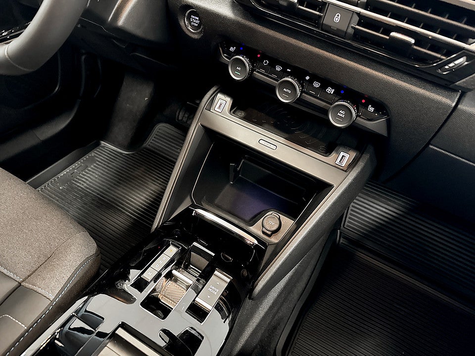 Bild på Citroën C4 Shine 1.2 PT 130hk Aut NAVI CARPLAY