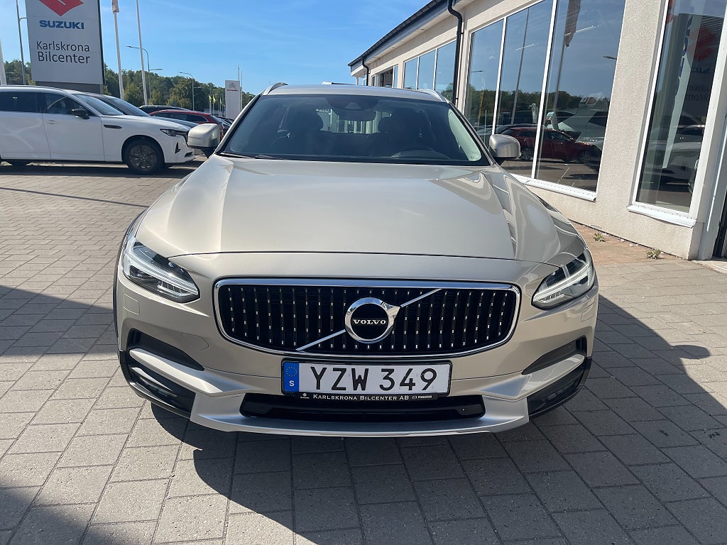 Volvo V90 Cross Country D4 AWD Pro 190 hk Välutrustad