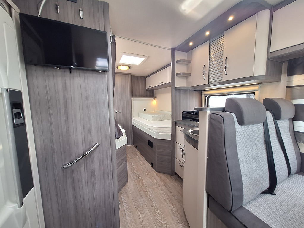 Hobby Optima On Tour T 70 E Långbädd, 1 Ägare