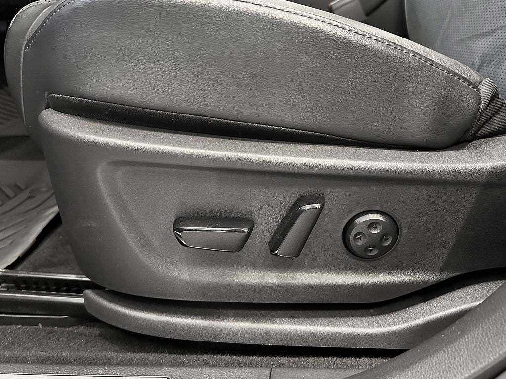 Nissan Ariya 2024 - miniatyr 11