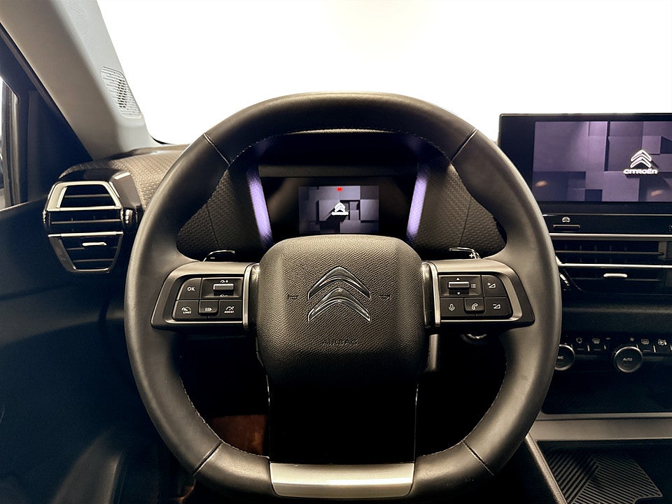 Bild på Citroën C4-X Shine 1.2 PT 130hk Aut B-KAMERA RATTVÄRME CARPLAY