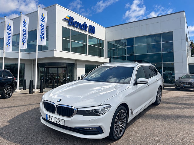 BMW 520d xDrive Touring  Sport line/Komfortstolar/HK Ljud, Läder