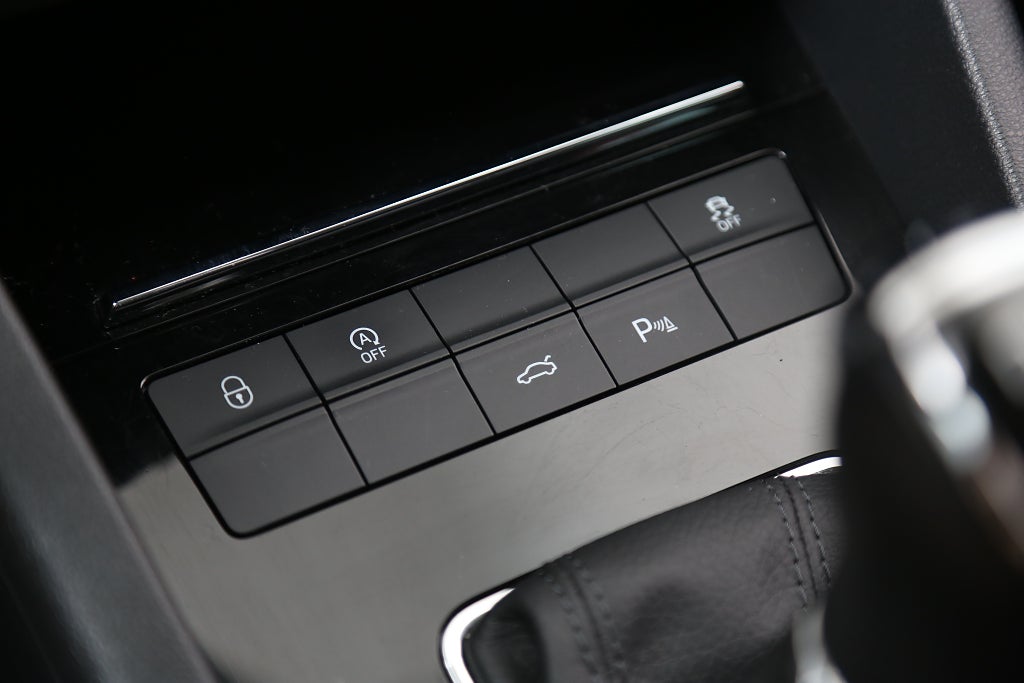 Skoda Octavia Scout 2,0 TDI 4x4 Premium Aut P-värme Dragkrok 2019