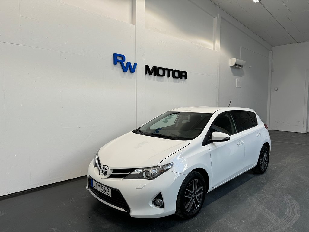 Toyota Auris 1.6 132hk Edition Feel Backkamera Bluetooth