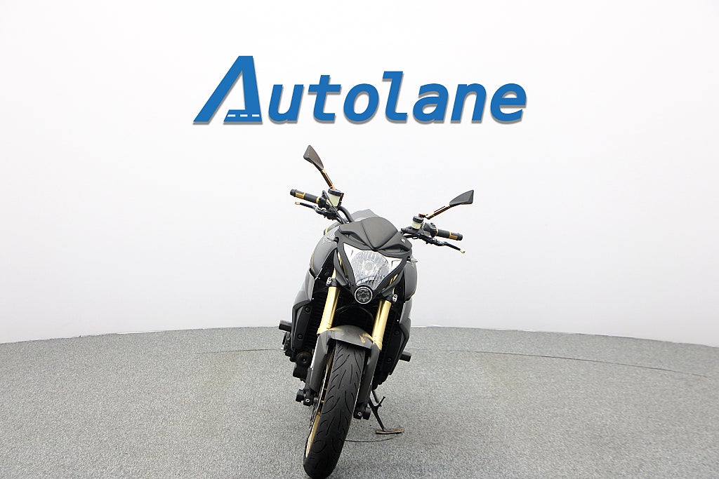 Honda CB1000R* Nyservad* ink ventiler