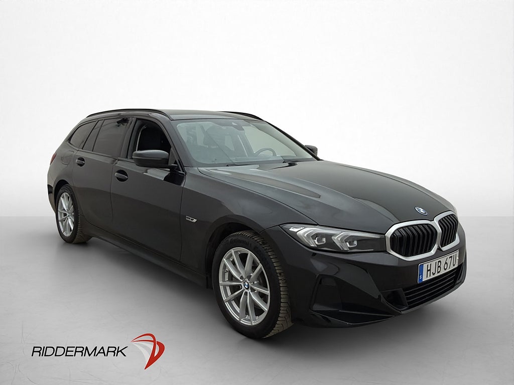 BMW 330 e xDrive 292hk Widescreen Skinn Drag Navi Moms