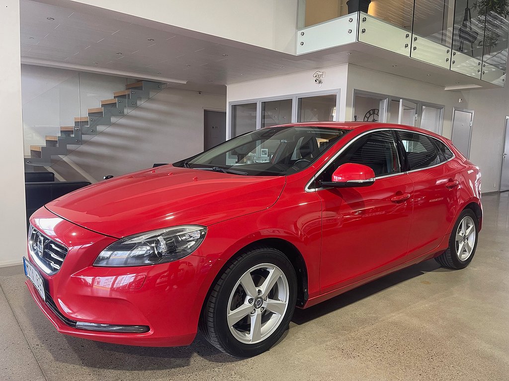 Volvo V40 D2 Momentum Euro 5 (Drag, Backkamera, BLIS)