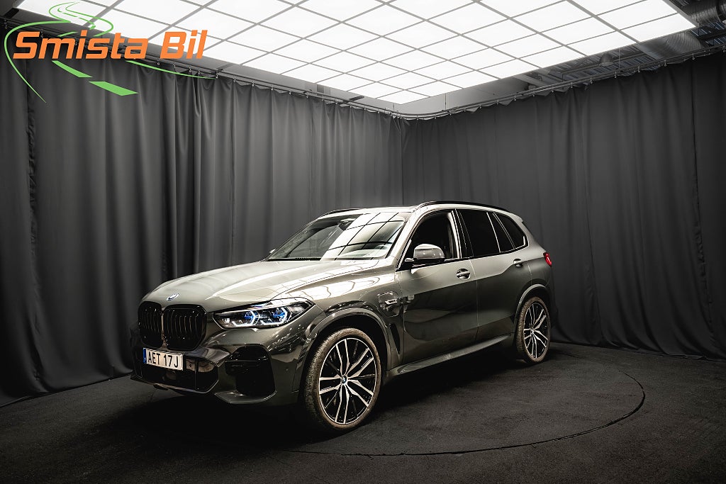 BMW X5 xDrive45e M Sport B&W SKY PANO MERINO MAX UTRUSTAD MOMS