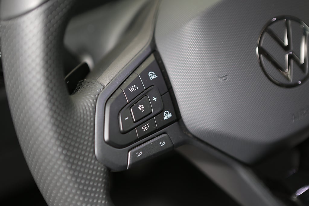 Volkswagen Tayron 2,0 TDI 4M R-Line 7-Sits Värme Drag VAT 2025