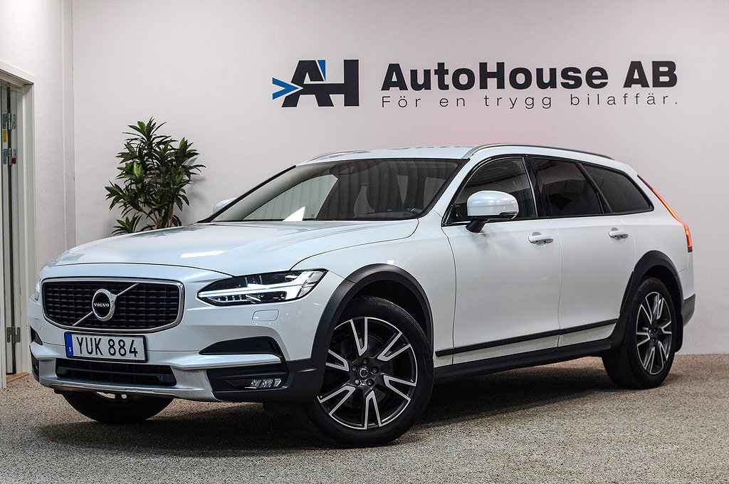 Volvo V90 Cross Country D4 AWD Advanced SE CarPlay Drag Navi