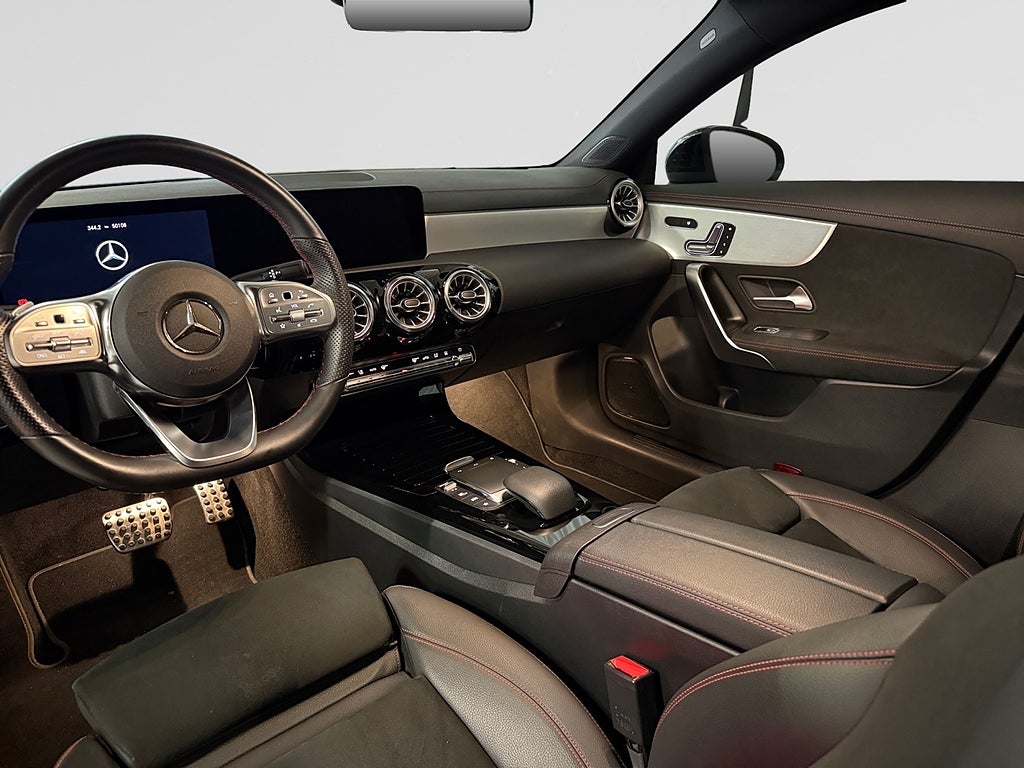 Mercedes-Benz CLA 250 e Shooting Brake AMG Line Adapt- fart Pano Bkamera bild 12
