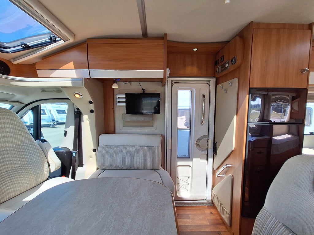 Hymer T 668 CL Långbädd, Solcell