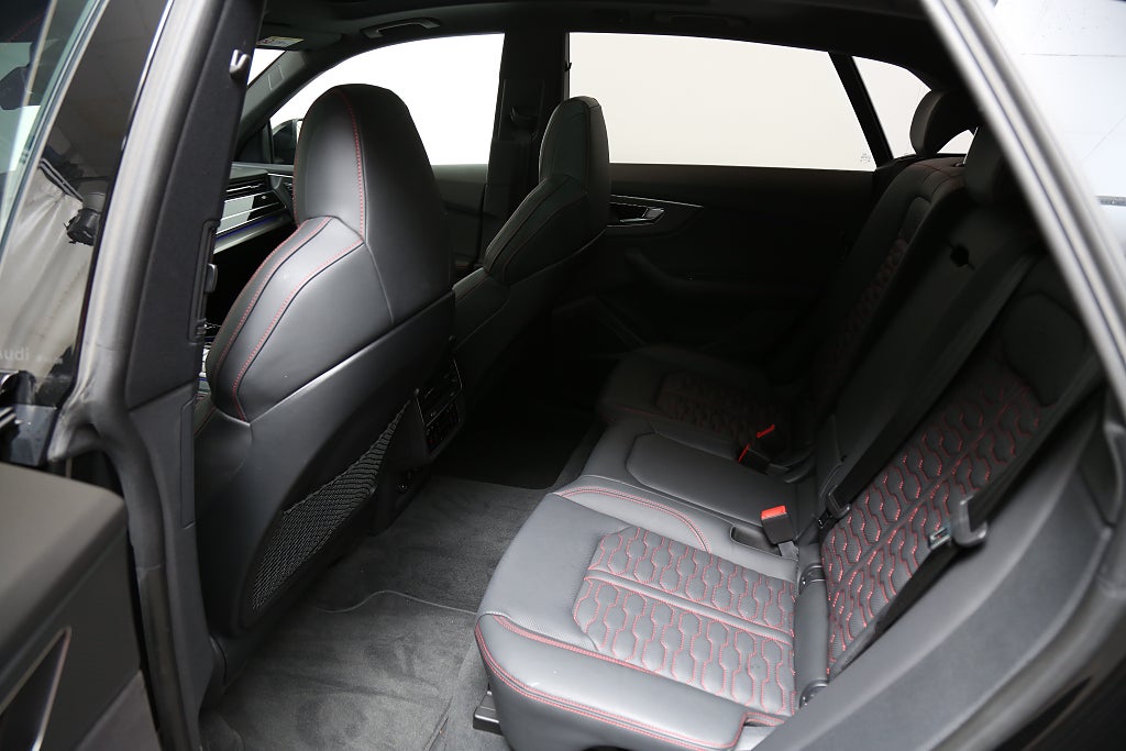 Audi RSQ8 600hk Massage B&O Sportavgas 23" Pano Drag Nybilsgaranti 2025