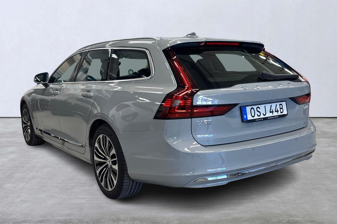Volvo V90 T6 Core Bright 2025, bild 4/10
