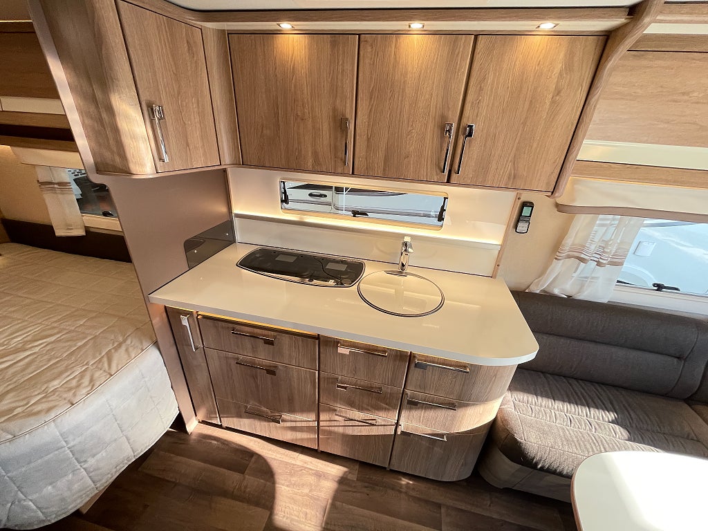 Kabe Smaragd 520 XL KS / ALDE / AC / Året runt standard / 1995kr/mån  - Kabe