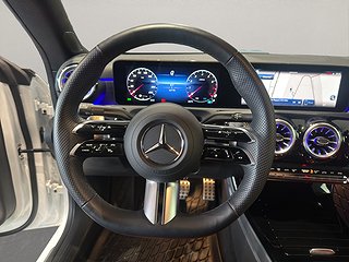 Sportkupé Mercedes-Benz CLA 7 av 13