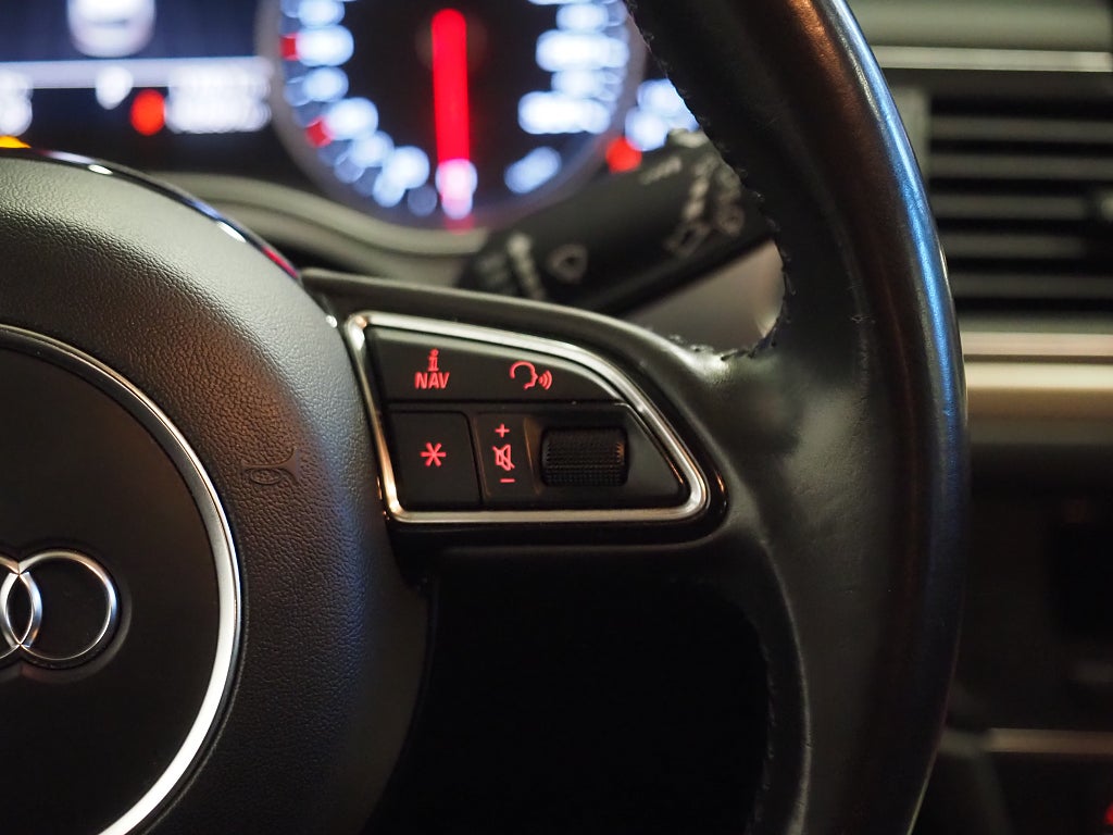 Audi A6 3.0 TDI V6 Quattro S Tronic Drag B-Kamera Luftfjädring 2016