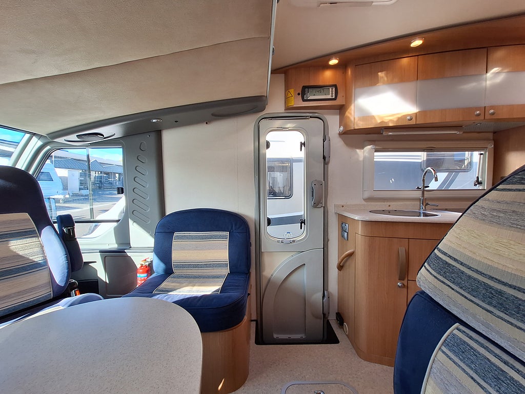 Adria Vision 707 SG Tvärbädd, Solcell