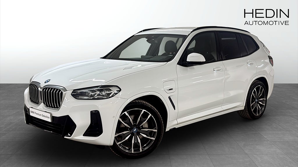 BMW X3 xDrive 30e / 20" LM fälg / M Sport / Backkamera