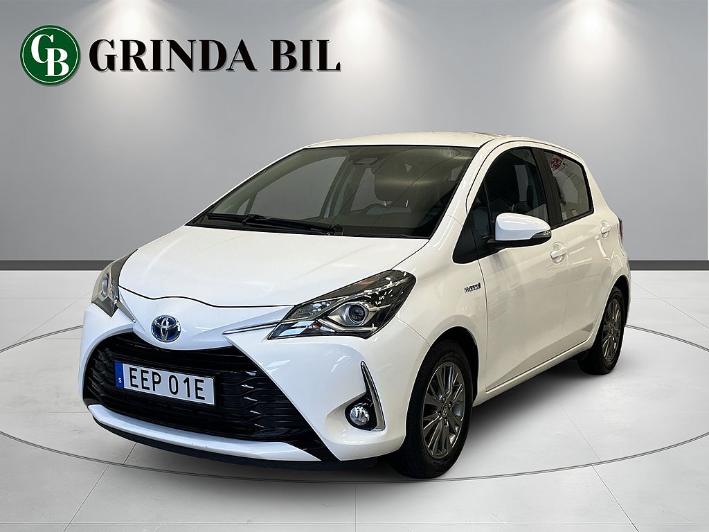 Toyota Yaris Hybrid e-CVT Active B_KAMERA EN ÄGARE PEKSKÄRM EURO6 