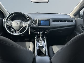 Honda HR-V 1.5 i-VTEC CVT Kamera/Motor-Värmare/Extraljus/S&V-Däck – bild 8