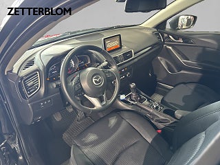 Sedan Mazda 3 8 av 15