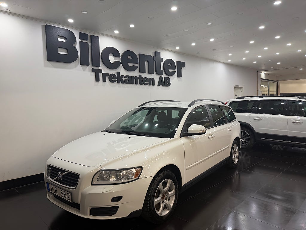 Volvo V50 2.0F Kinetic Euro 4 Sommar & vinterhjul